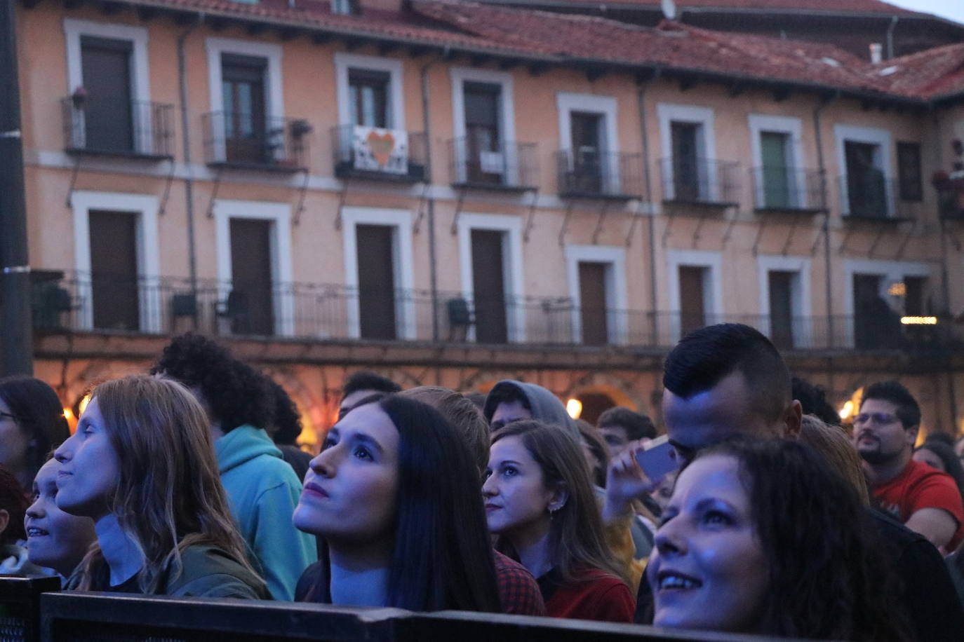 Concierto de Rayden en la Plaza Mayor de León.