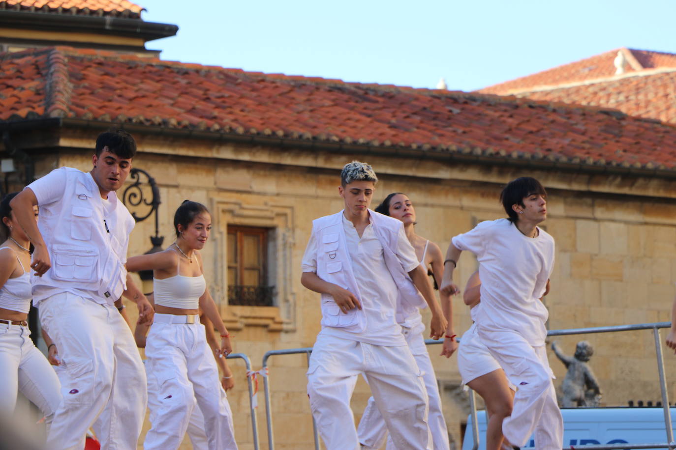 Actuación de Cras Dance en León. 