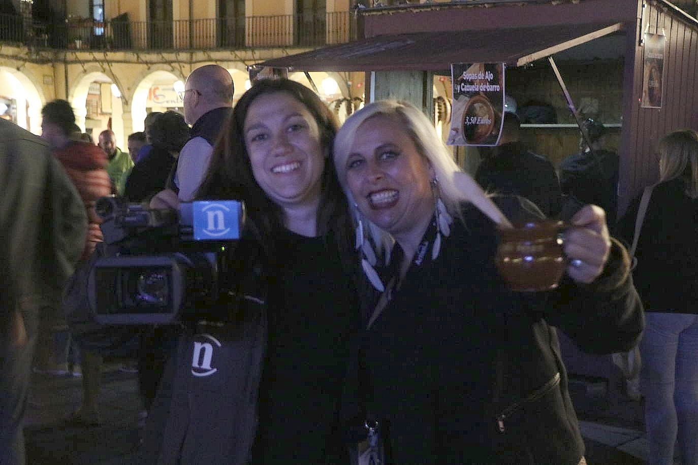 Imagen del reparto tradicional de las sopas de ajo en León. 