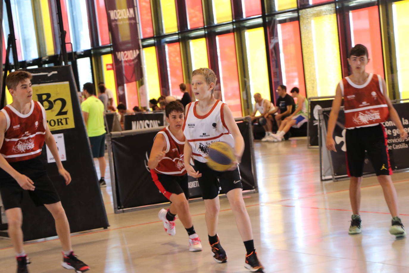 Imágenes de los encuentros del circuito 3X3 Street Basket Tour, celebrado en León. 