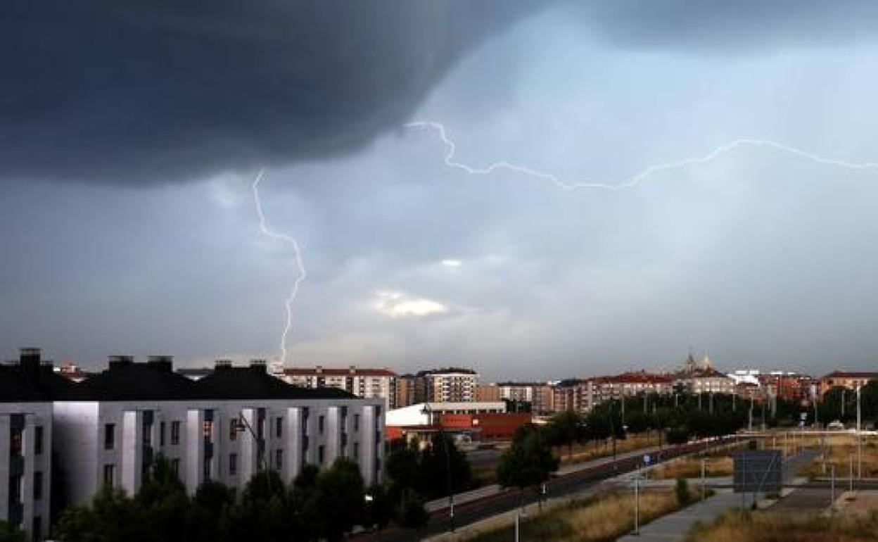 Las tormentas pueden aparecer a lo largo del día en la provincia de León.