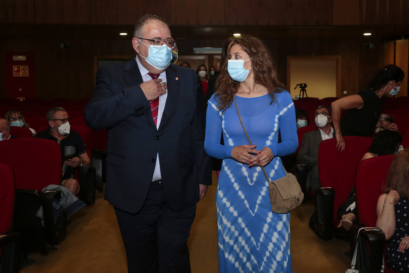 Alejandro Vázquez inaugura la V edición de la entrega de los premios 'OAT Adherencia' en León