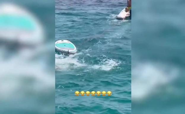 No hay duda que las vacaciones de Risto Mejide y Laura Escanes en la isla de Menorca están sirviendo a la pareja para desconectar y disfrutar de su familia. 