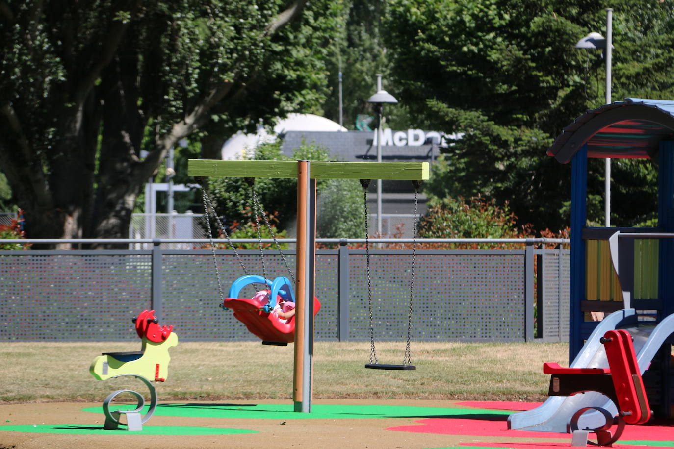 Fotos: Renovación parque del paseo Papalaguinda