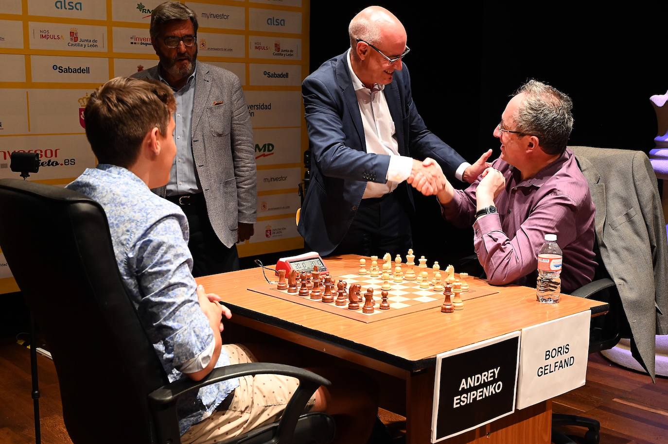 El ajedrecista israelí y su homólogo ruso se baten en duelo por ver quien se mide a Anand en la gran final