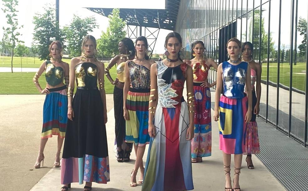 La leonesa Lady Isabel pudo presentar su 'fashion film' en casa, en el Palacio de Exposiciones de León.