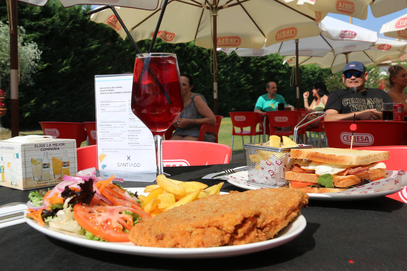 Platos para degustar en 'El Chiringo del Santiago', en Villaquilambre.