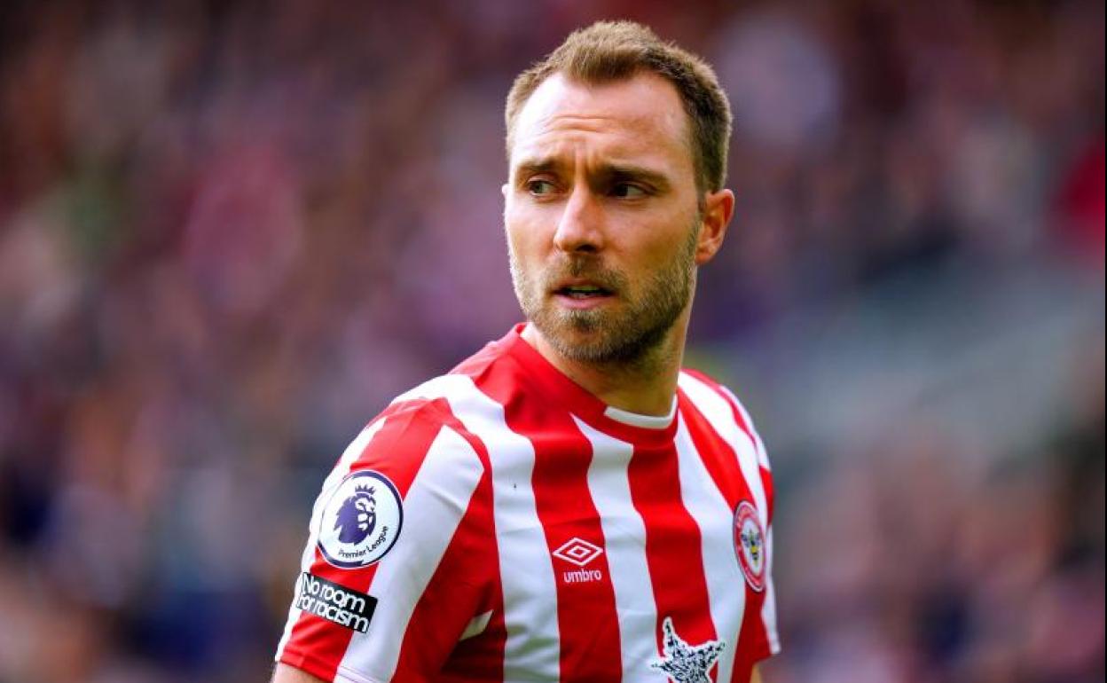 Christian Eriksen, durante un partido con el Brentford.