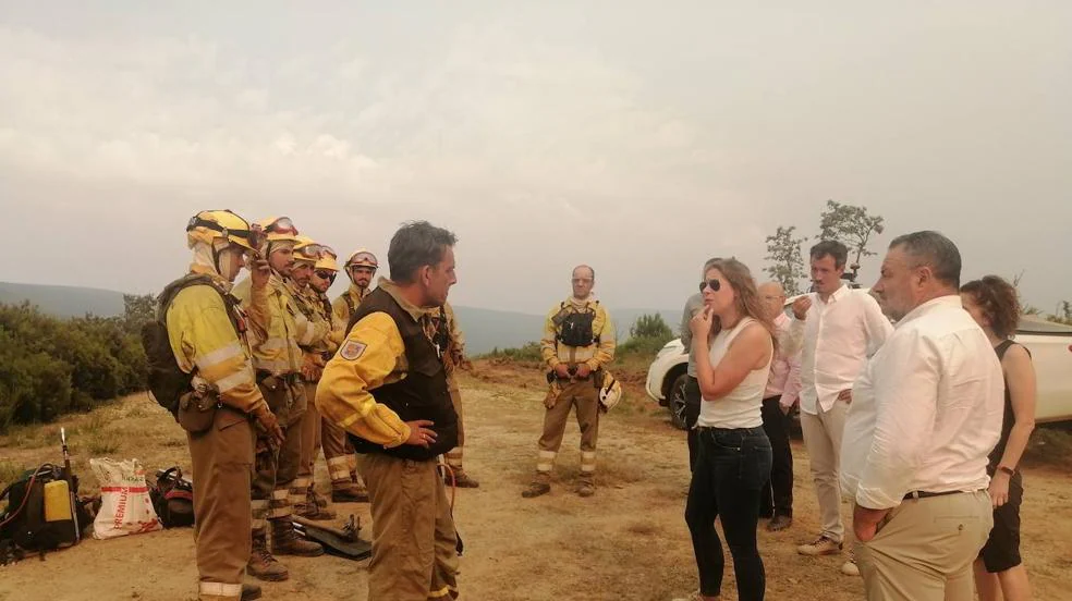 Puesto de mando en el incendio de Fuentes de Oliva