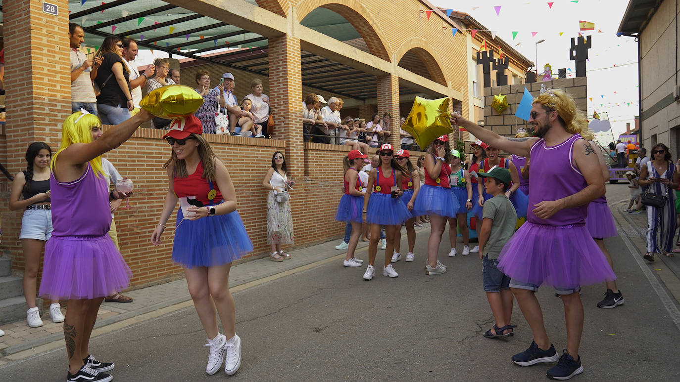 Fotos: Las carrozas toman Santa Marina del Rey