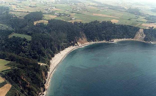 Playa de Torbas, en el concejo de Coaña, Asturias.