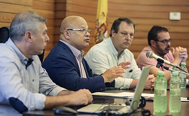 Faustino Sánchez, subdelegado de Gobierno explica el Plan en León. 