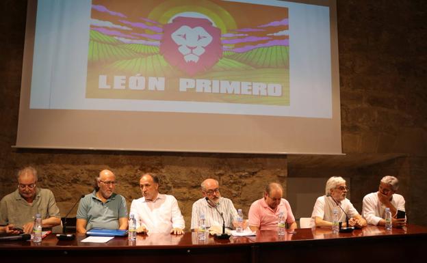 Presentación de la plataforma 'León Primero'. 