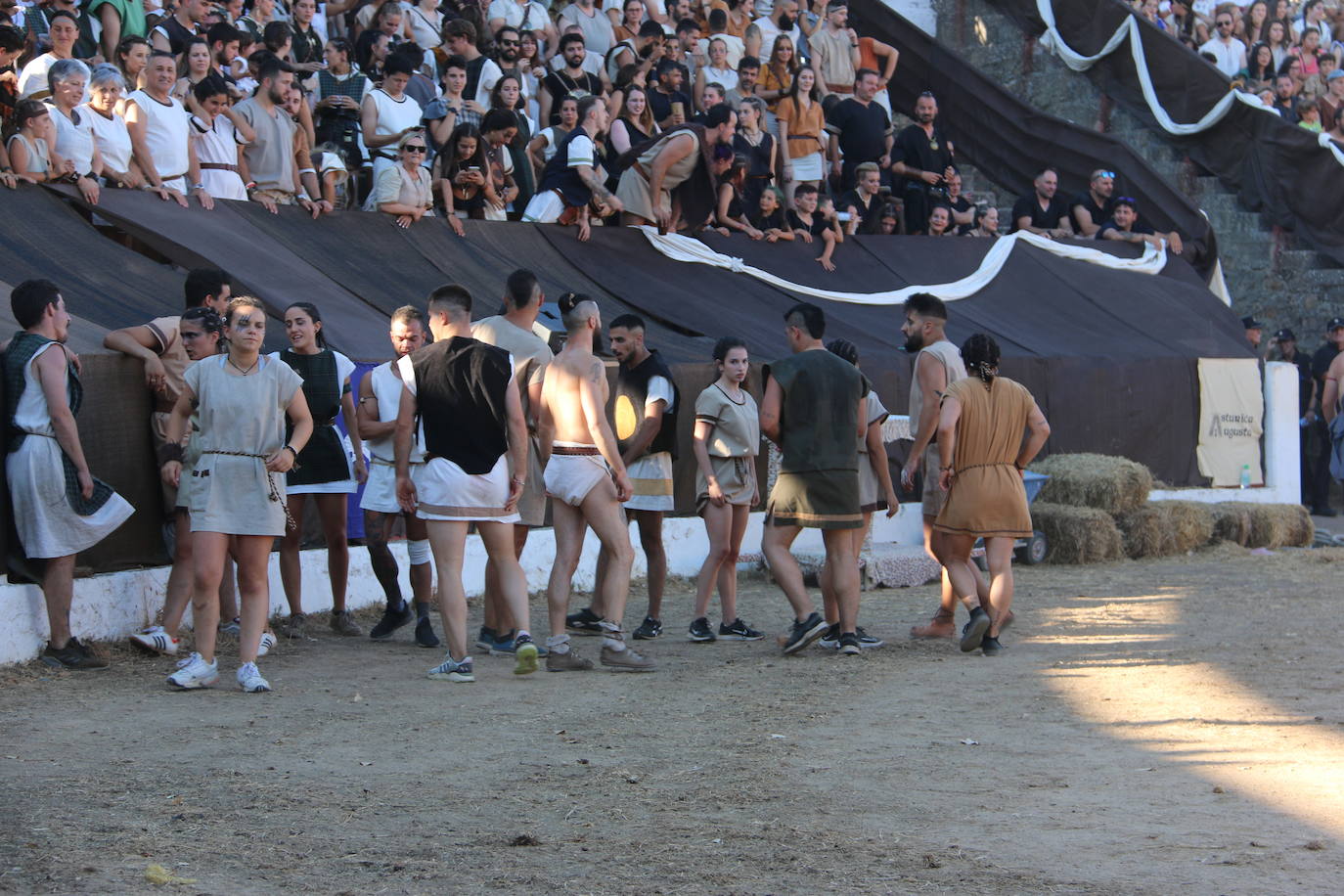 Lucha entre Astures y Romanos en el Anfiteatro de Asturica Augusta. 