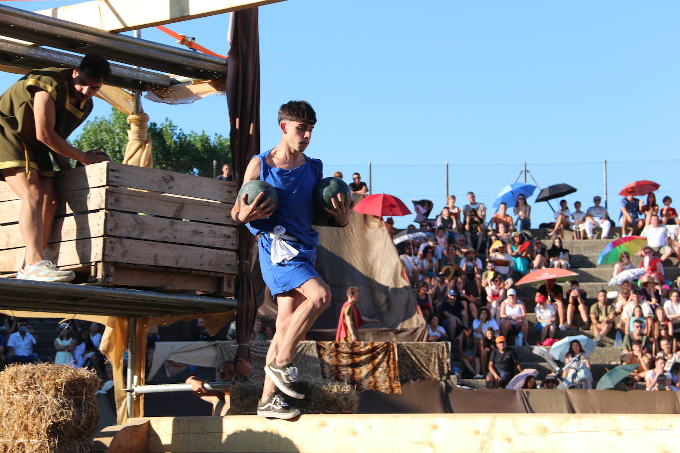 Lucha entre Astures y Romanos en el Anfiteatro de Asturica Augusta. 