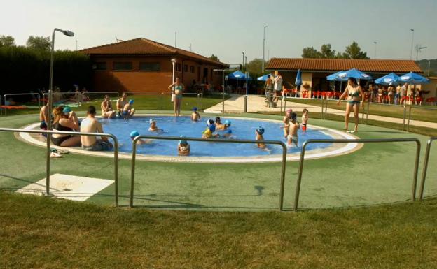 No hay verano en León sin un chapuzón en las piscinas de Cuadros