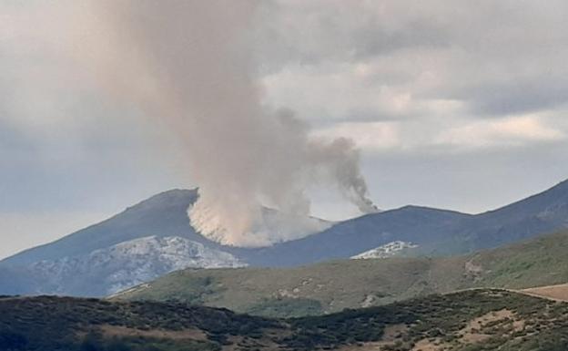 Declarado nivel 1 un incendio en Boca de Huérgano ante la previsión de más de 12 horas para su control