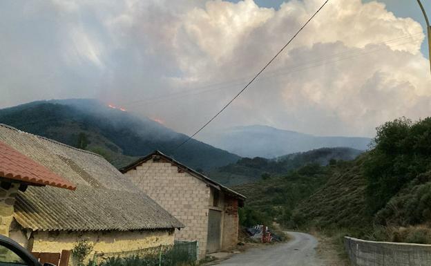 «Somos un parque regional y nos dejan arder» 