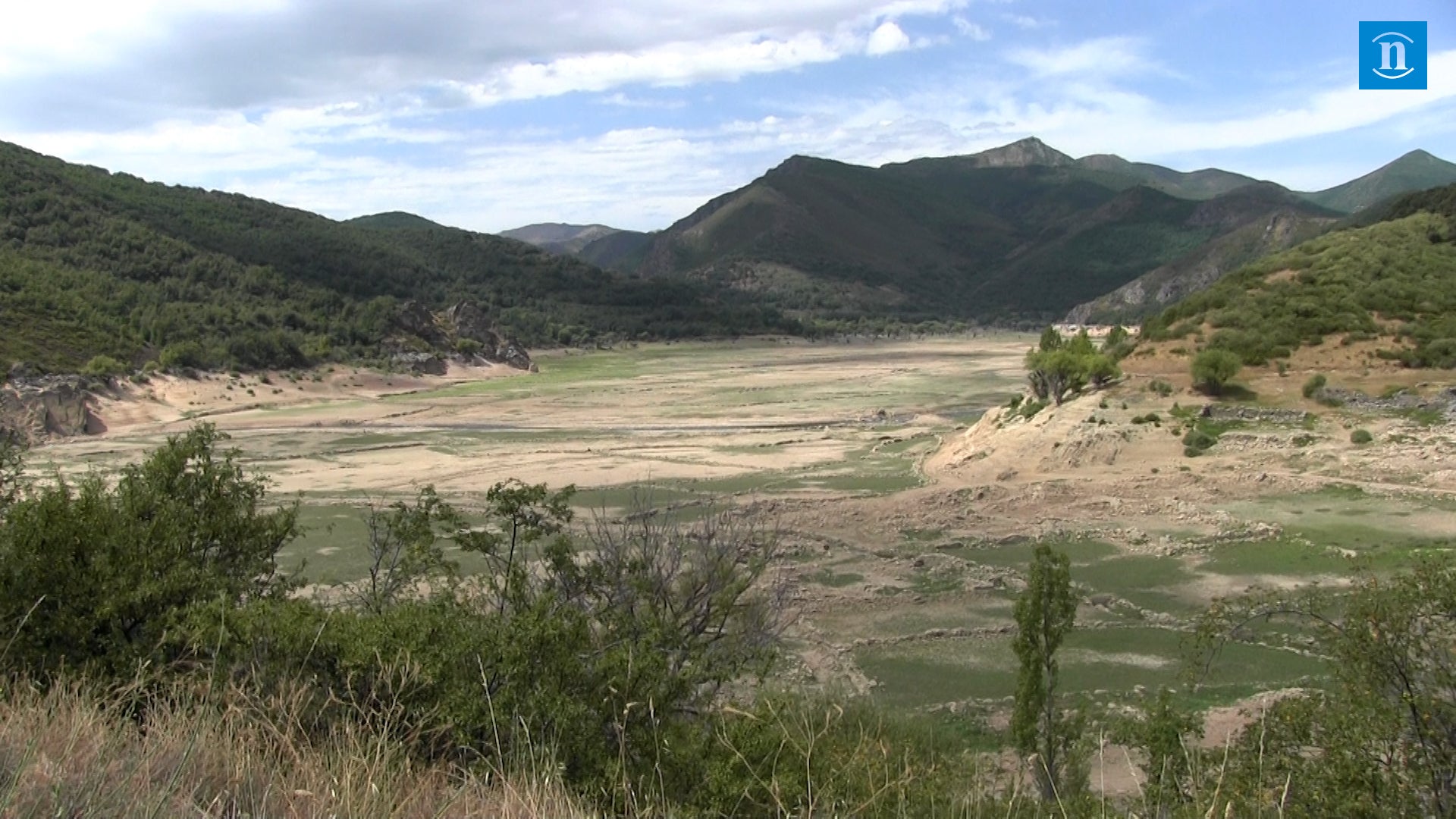 El embalse de Barrios de Luna, al 27% de su capacidad, la imagen de la pertinaz sequía