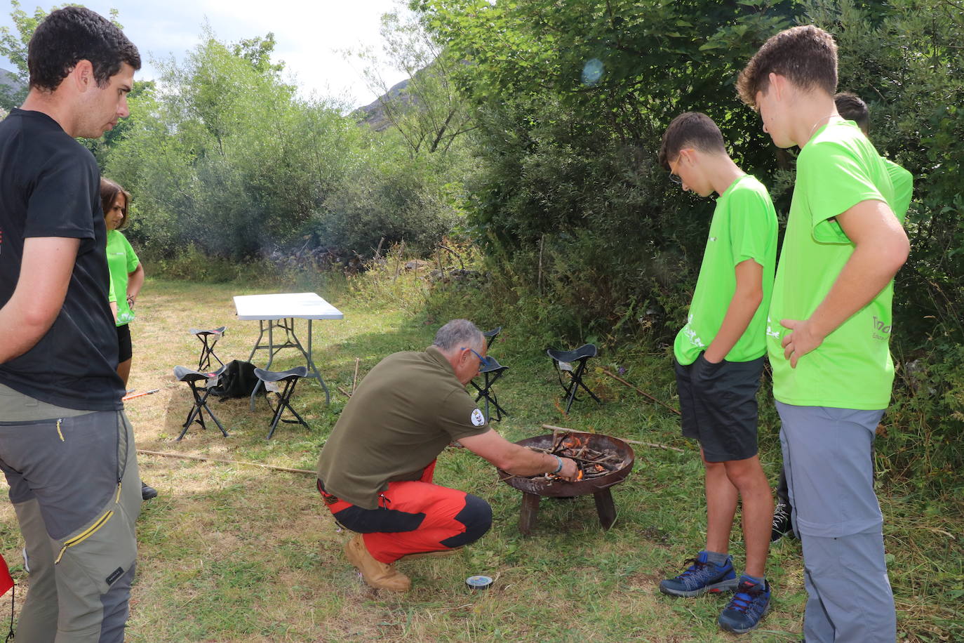 Los cinco niños que participarán en 'Aventura Trashumante' durante esta semana. 