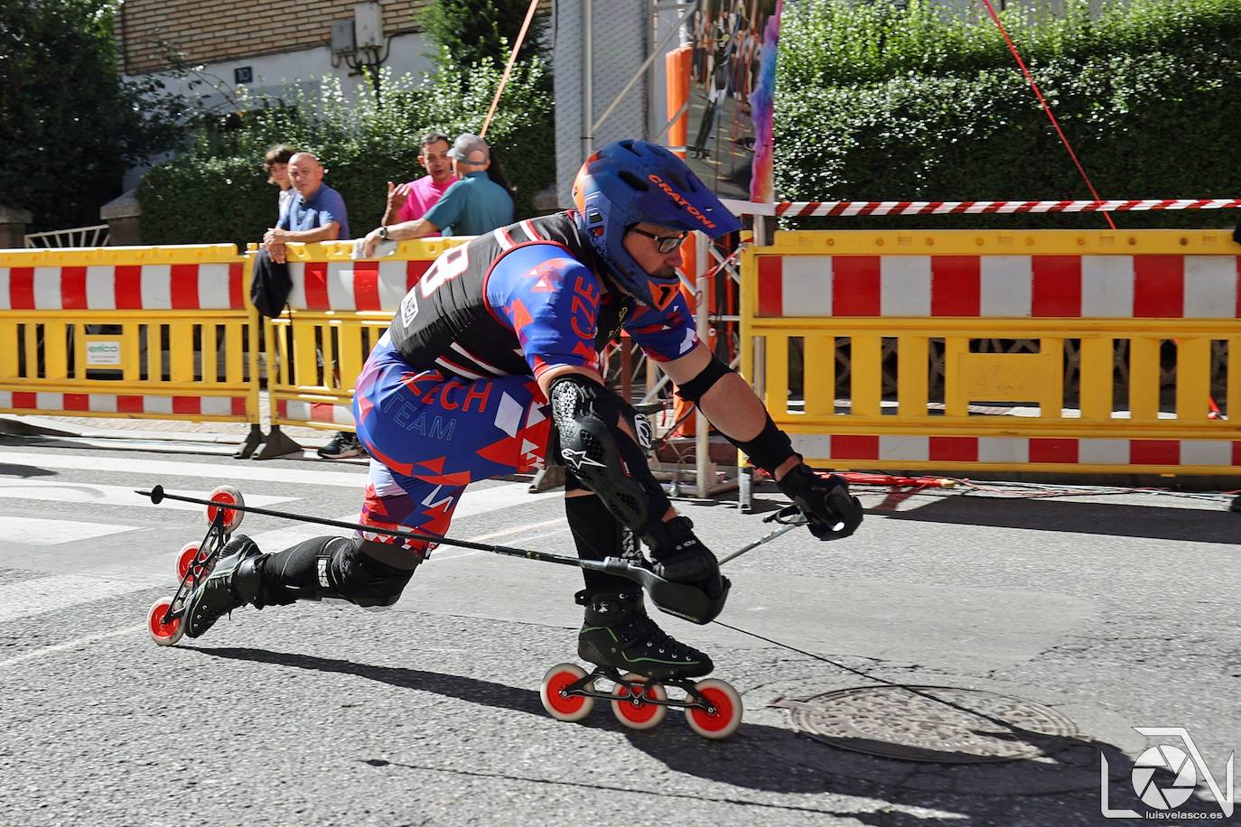 Patinadores durante la prueba del Campeonato de Europa de Slalom. 