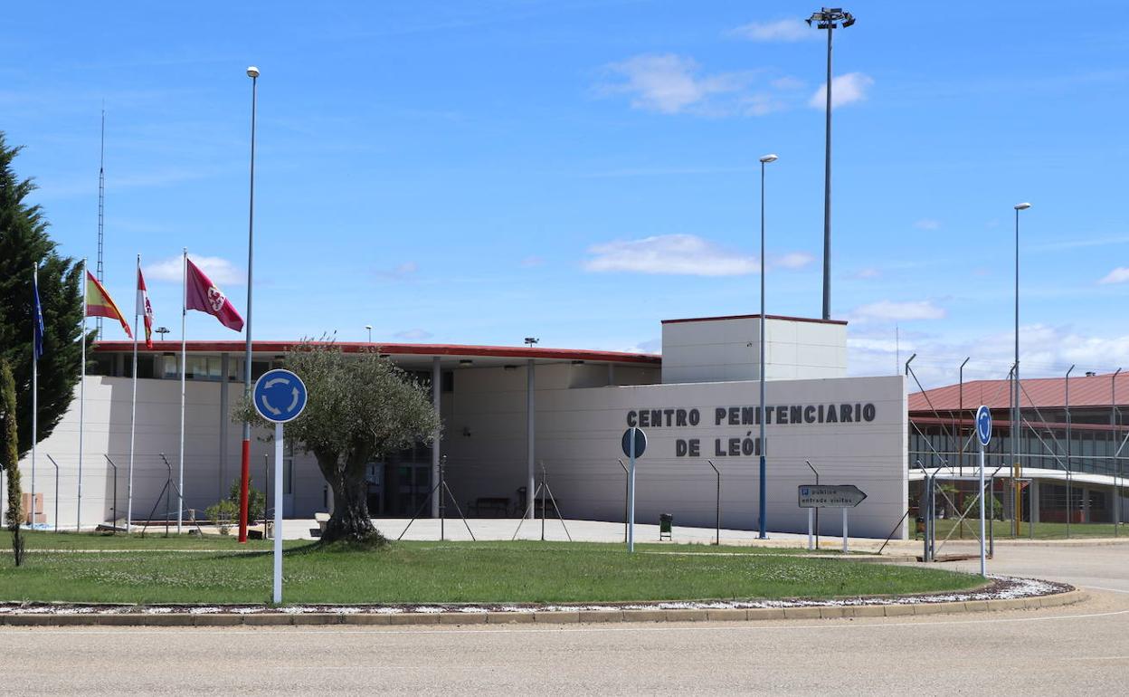 Imagen de la entrada del centro penitenciario de Villahierro. 