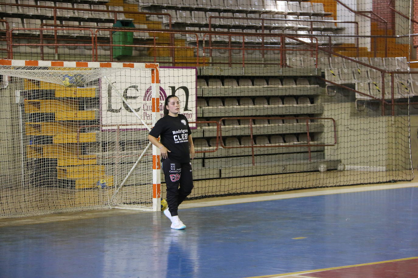 Las jugadoras del Cleba efectúan su primer entrenamiento de la temporada 2022/2023