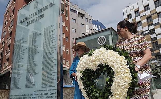 Los afectados por el accidente del vuelo JK5022 de Spanair han recordado este sábado a las 154 víctimas y 18 supervivientes en Las Palmas de Gran Canaria.
