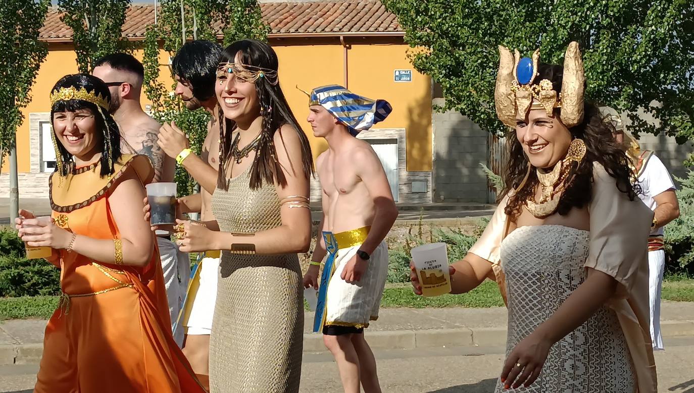 La localidad celebra su fiesta de la alubia con un gran desfile de carrozas llenas de color y nueva normalidad