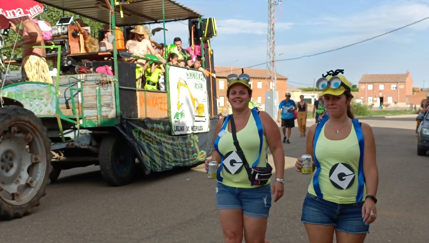 La localidad celebra su fiesta de la alubia con un gran desfile de carrozas llenas de color y nueva normalidad