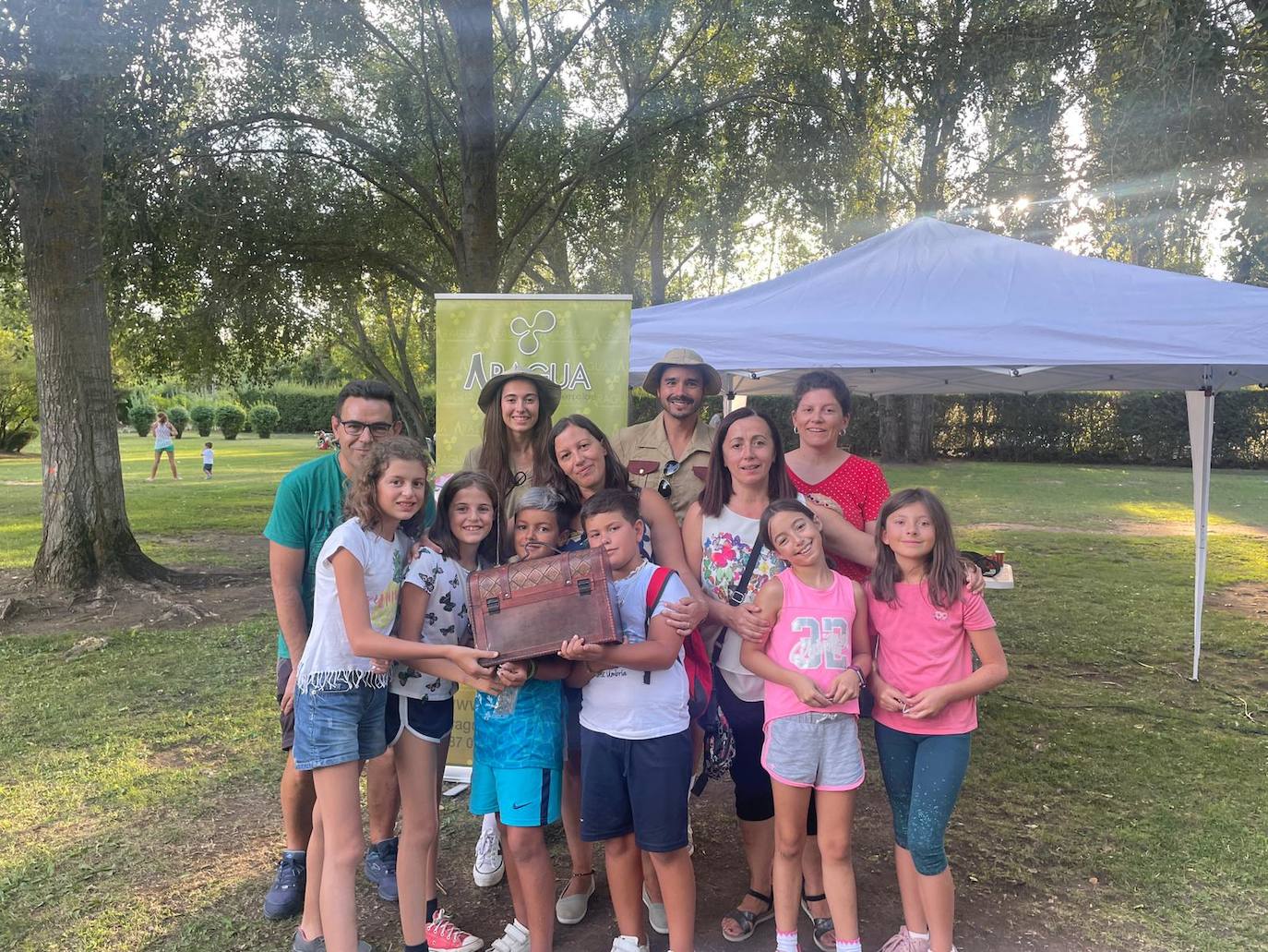 En ese espacio abierto y de la mano del Ayuntamiento de León se puede disfrutar de otra forma del verano: ahora participando en un escape street que hace las delicias de los más aventureros 