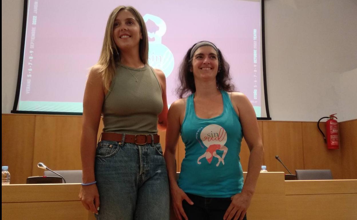 La edil de Fiestas, Lorena Valle y Morgane, integrante de Maintomano presentaron el VI Festival Circo sin Red.