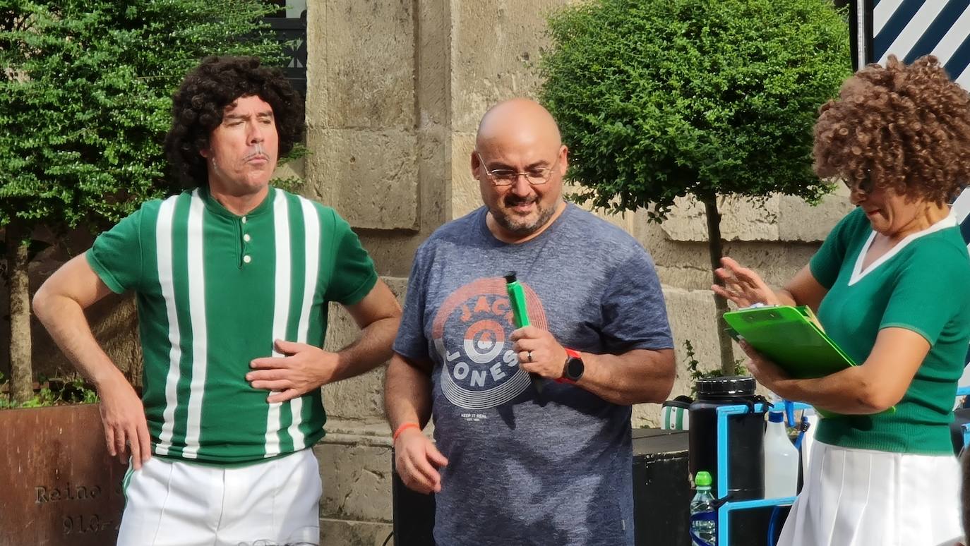 Cuando el circo vuelve al camino: Concedeclown, una pareja tremenda en León capital. El centro de la ciudad acoge un nuevo ciclo de 'Circo en el Camino' con ocho espectáculos de humor, fantasía y acrobacias que hacen las delicias a pie de calle. 'Los titirilelos', de la mano de Concedeclown, reestrenan esta cita urbana con enorme acogida. 