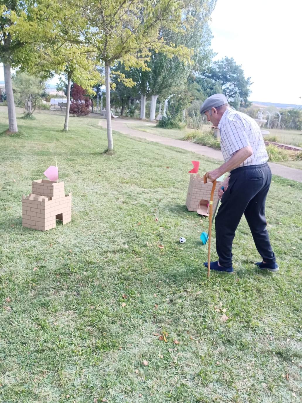 Fútbol, golf y tiro de jabalina han sido las competiciones disputadas en los I Juegos Olímpicos de Verano de Tercera Actividad León, el centro de atención a personas mayores y dependientes que la Fundación Santa María la Real gestiona en Valdelafuente