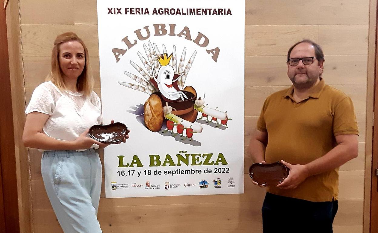 Presentación de la XIX Feria Agroalimentaria y Alubiada en el Ayuntamiento de La Bañeza.