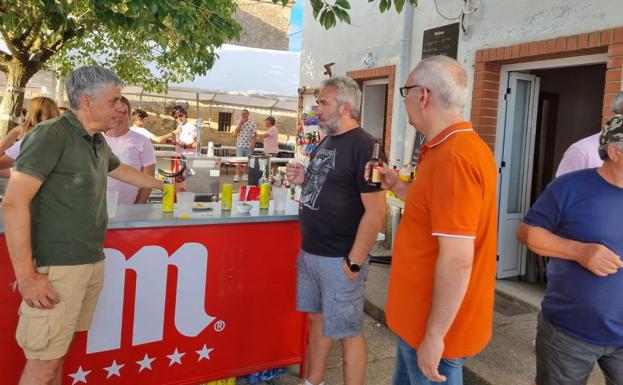 Galería. Decenas de personas acudieron a este II Encuentro de Asociaciones Municipales en Villanófar.