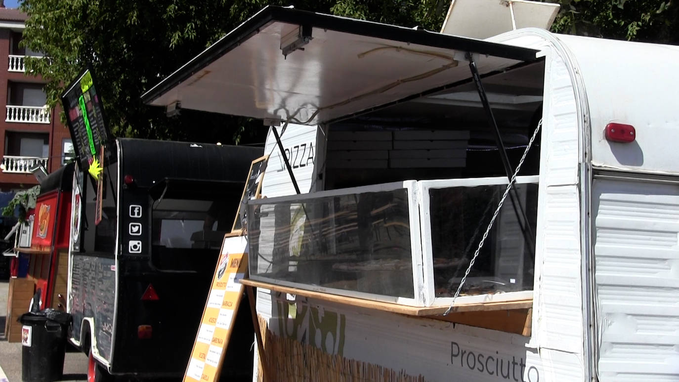 Decenas de asistentes al 'Movidaquilambre'.