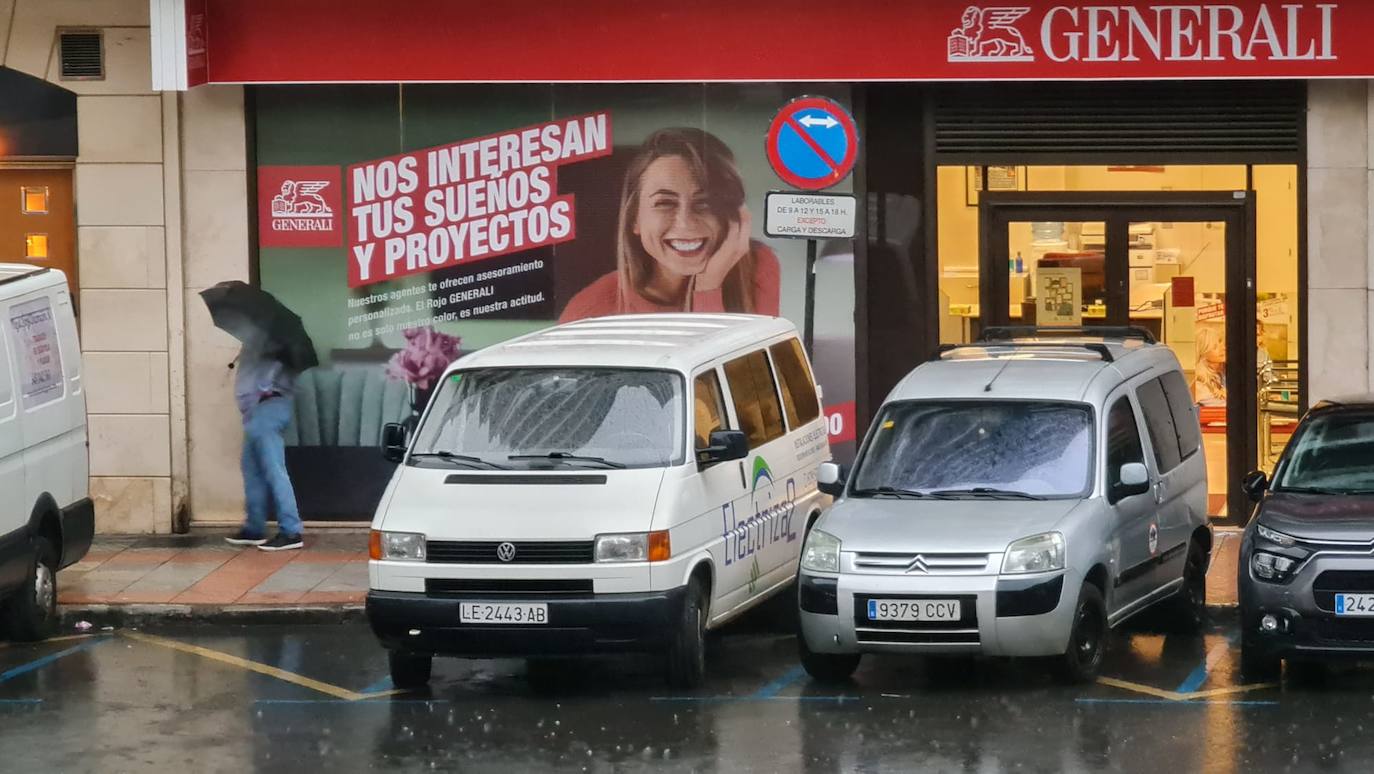 Imágenes de la lluvia este lunes 29 de agosto en León capital.