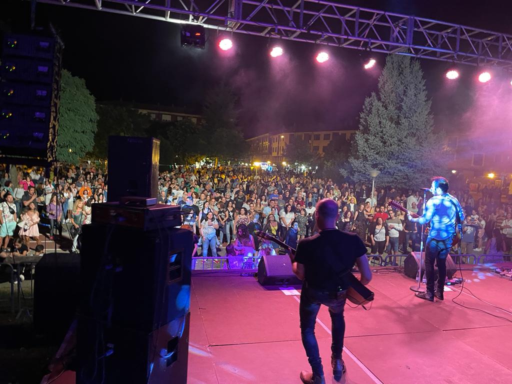 Más de 10.000 personas pasan por el parque del Cardadal de Navatejera en esta nueva actividad