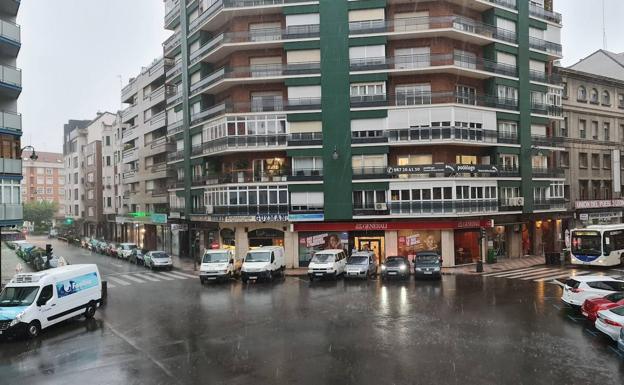 Galería. La lluvia cae con fuerza en León este 29 de agosto