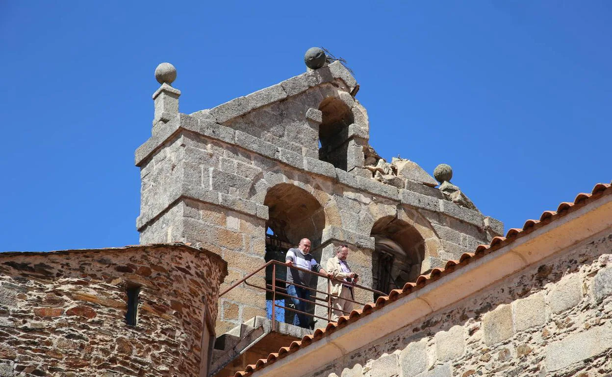 Así ha quedado la iglesia del siglo XIII de Alcañices (Zamora) en la que cayó un rayo la mañana de este lunes