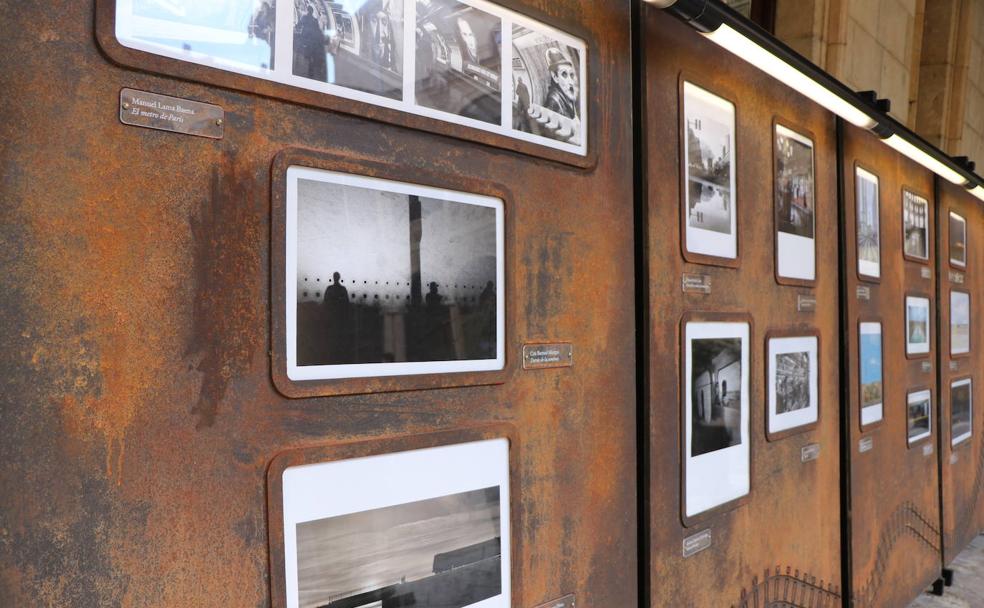 La exposición de las 77 obras finalistas del concurso 'Caminos de Hierro'.