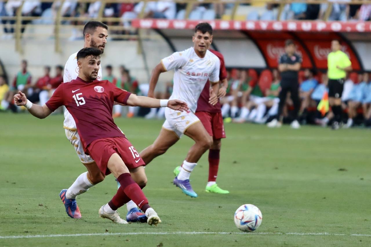 La Cultural disputa un histórico encuentro en el Reino de León ante la selección de Catar. Gran abiente en un duelo entre dos equipos con miras diferentes pero con mucho en común. 