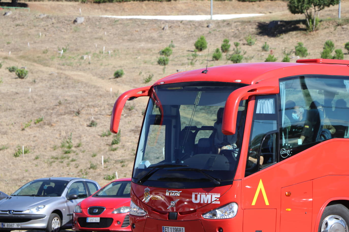 La ministra de Defensa descarta cerrar el campo de El Teleno: «El cambio climático está influyendo mucho en los incendios». Margarita Robles visita el V Batallón de la UME en la base militar leonesa de Conde Gazola: «Quiero poner en valor lo orgullosos que nos sentimos de la UME. León es una ciudad y una provincia para España, que hace muy grande nuestro país». 