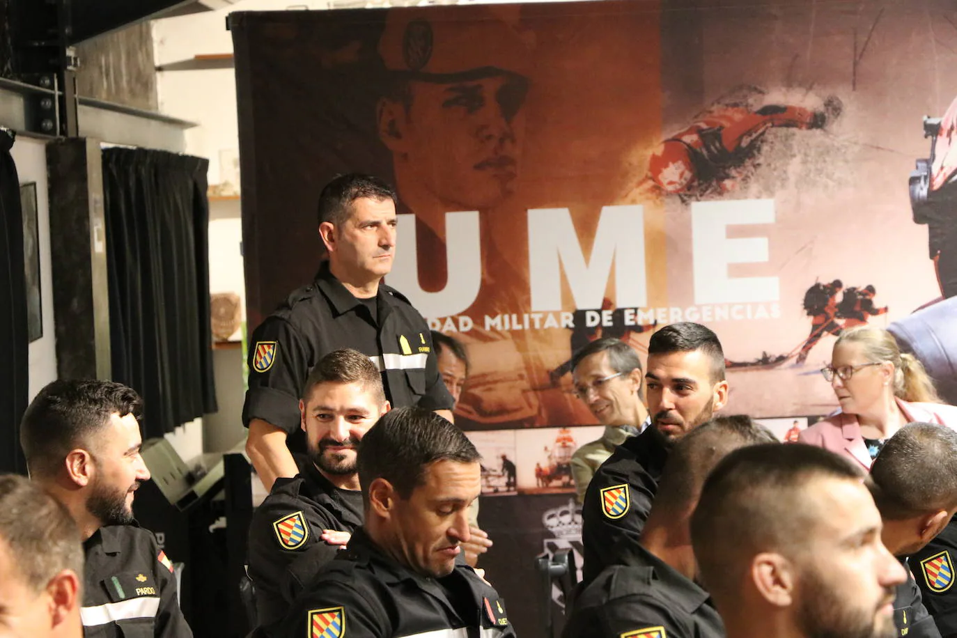 La ministra de Defensa descarta cerrar el campo de El Teleno: «El cambio climático está influyendo mucho en los incendios». Margarita Robles visita el V Batallón de la UME en la base militar leonesa de Conde Gazola: «Quiero poner en valor lo orgullosos que nos sentimos de la UME. León es una ciudad y una provincia para España, que hace muy grande nuestro país». 