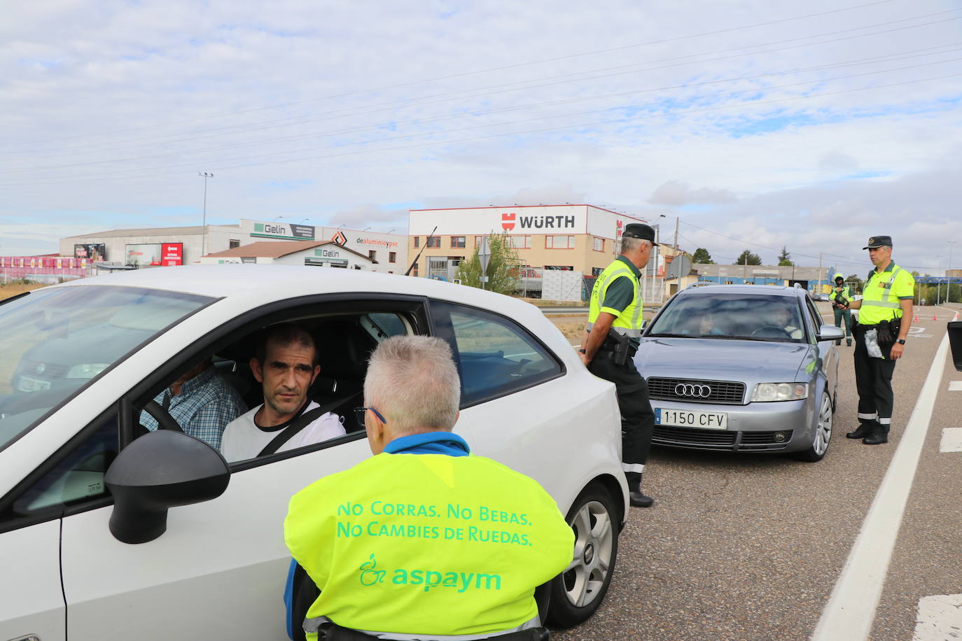 Campaña de control y vigilancia de distracciones al volante en León