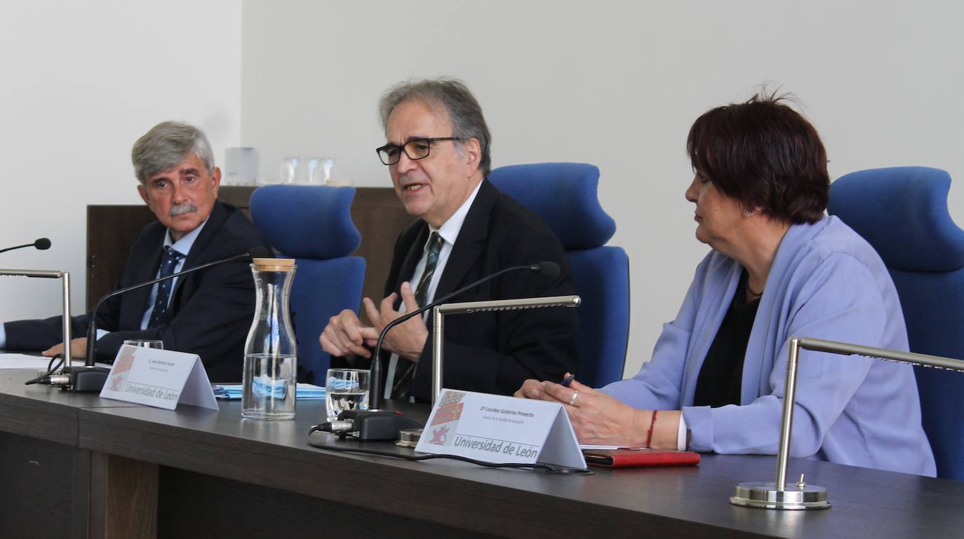 Joan Subirats visita la Universidad de León.