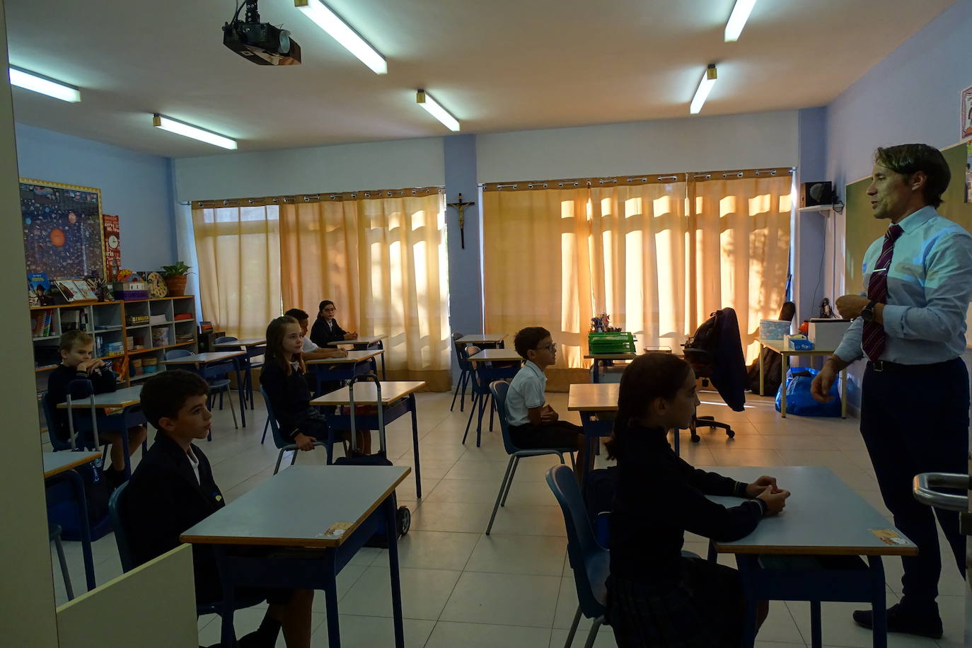 Los alumnos de infantil y primaria del colegio Peñacorada comienzan el curso 2022-23.