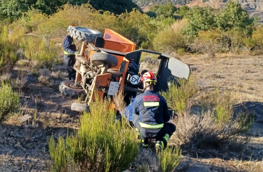 Fallece un hombre que quedó atrapado bajo un vehículo en la carretera hacia la mina de la localidad leonesa