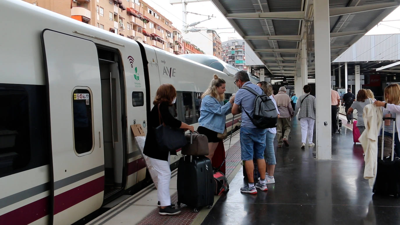 Fotos: El AVE acerca León a Alicante